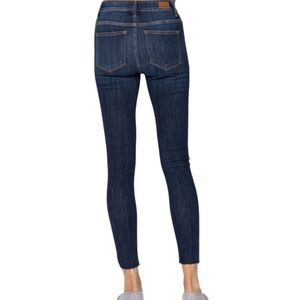 Judy Blue Dark Wash Navy High Rise Skinny Raw Hem Jeans Size 24 Great Condition